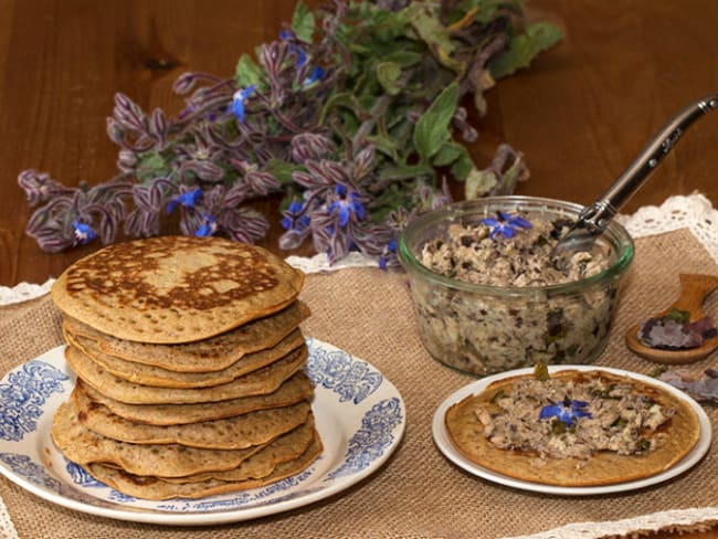 Pancakes au sarrasin et rillettes de sardines aux algues