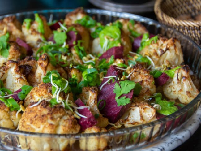 Chou-fleur rôti, betterave et chutney de coriandre