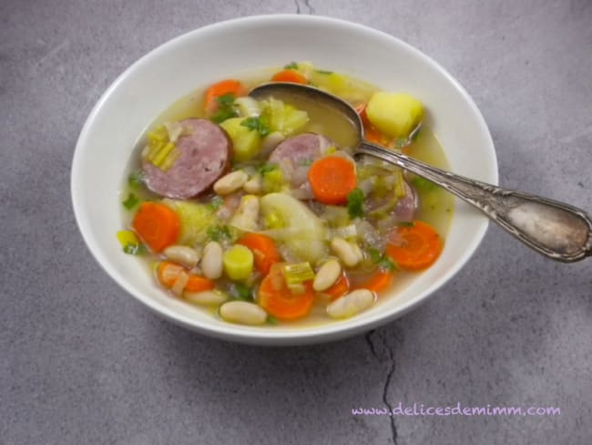 Soupe rustique à la saucisse de Morteau