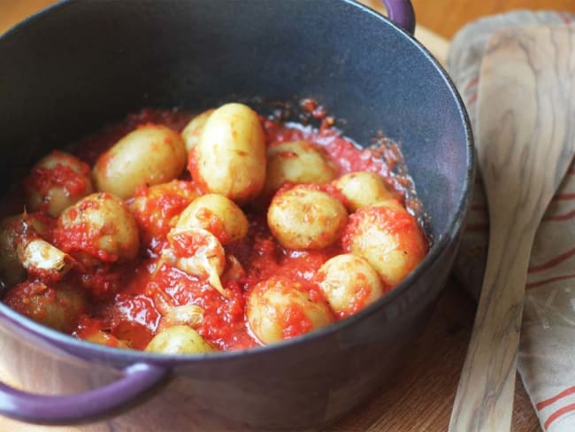 Cocotte de pomme de terre primeur à l'ail et à la tomate selon Laurent Mariotte