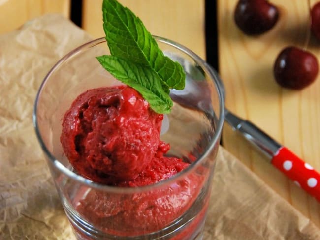 Sorbet aux cerises à la sorbetière