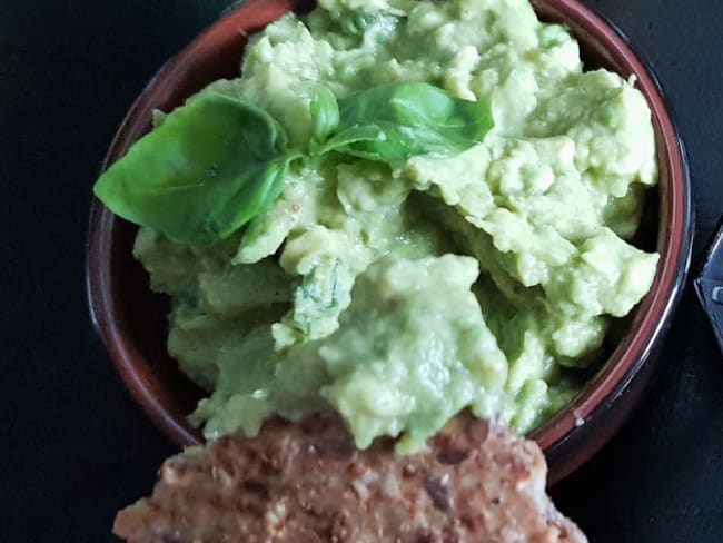 Guacamole rapide et parfumé