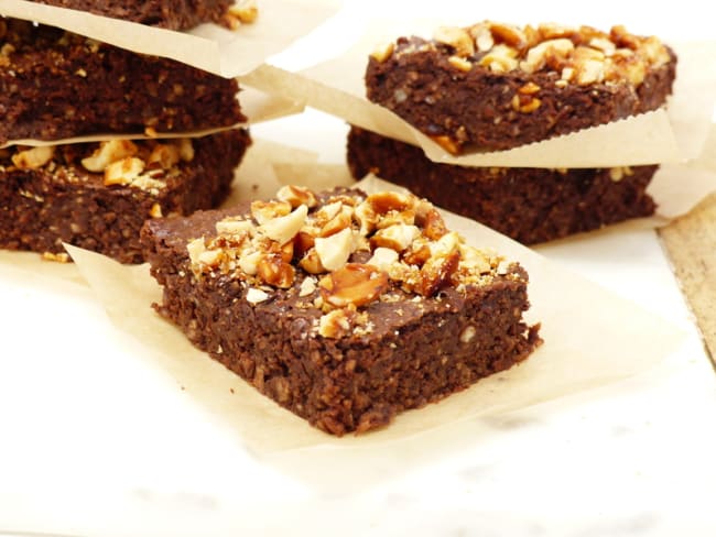 Brownie au chocolat, okara et cacahuètes