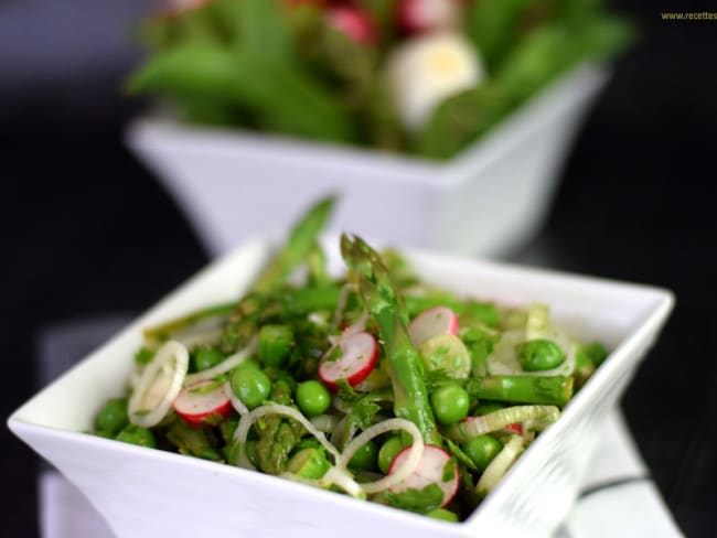 Salade d'asperges vertes petits pois et radis