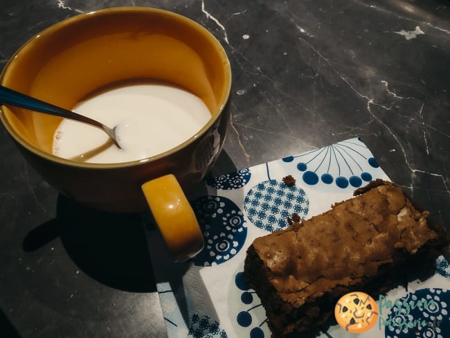 Brownie noix de pécan, noisette et chocolat au lait