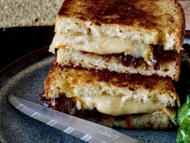 Grilled cheese sandwich