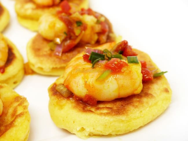 Mini blinis et crevettes au curry