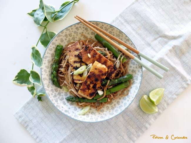 Nouilles aux asperges et tofu