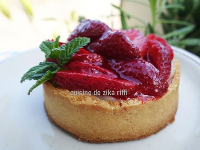 Tartelettes aux fraises crème vanille et amandes