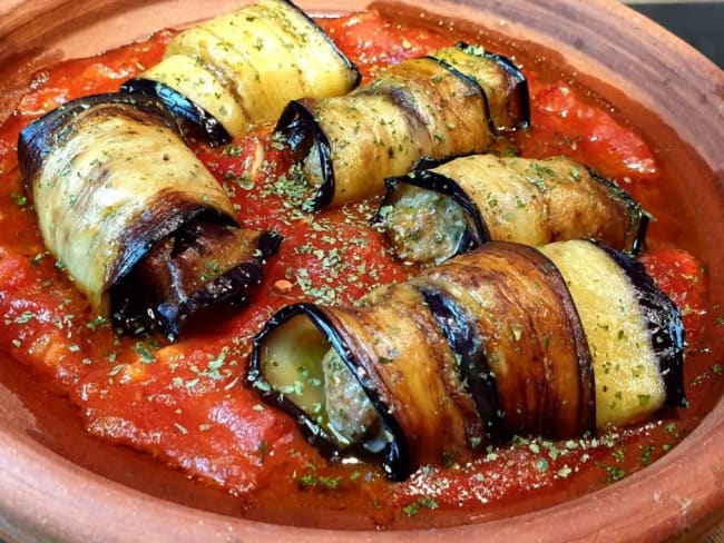 Roulés d'aubergines farcis en tajine