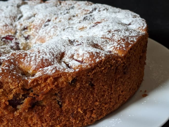 Gâteau moelleux aux cerises.