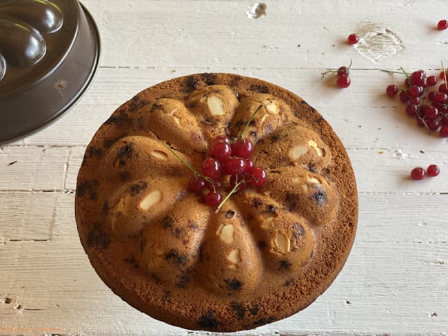 Cake aux groseilles /pâte d'amandes