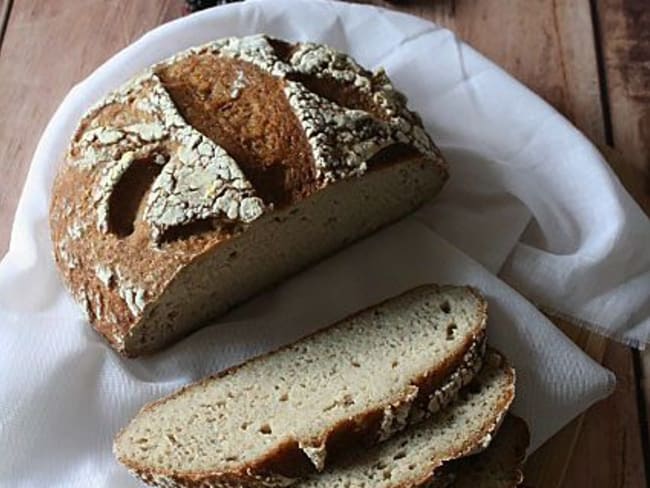 Pain quinoa-coco maison au levain sans gluten