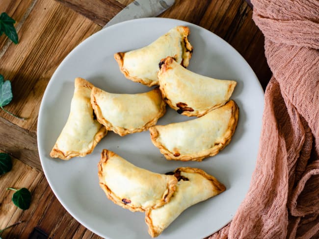 Empanadas à la viande de sanglier et olives noires à déguster à l'apéritif