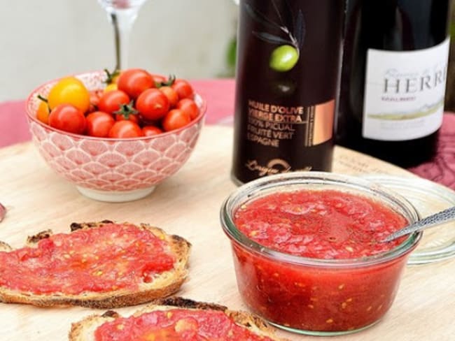 Pan con tomate ou pain à la tomate espagnol