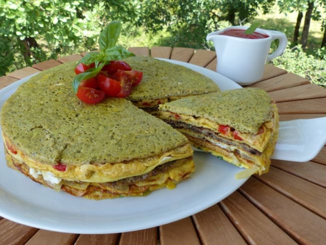 Crespeou provençal : un gâteau d'omelettes d'herbes et de légumes