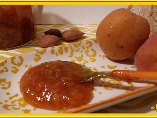 Confiture d’abricots vanille et amande