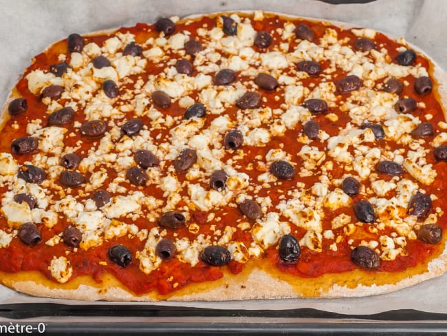 Pizza olives et fêta