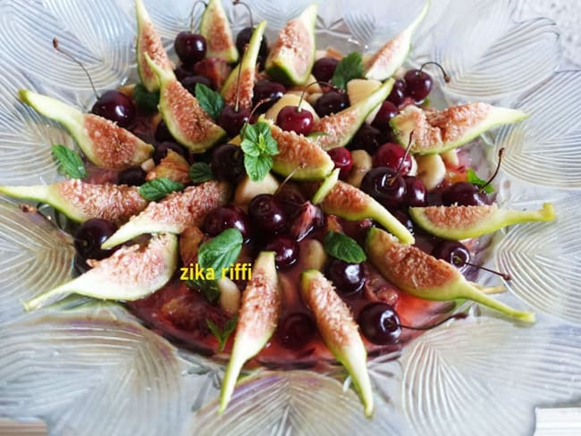 SALADE DE FRUITS-CERISES-FIGUES-POMMES-BANANES AU SIROP DE CITRON