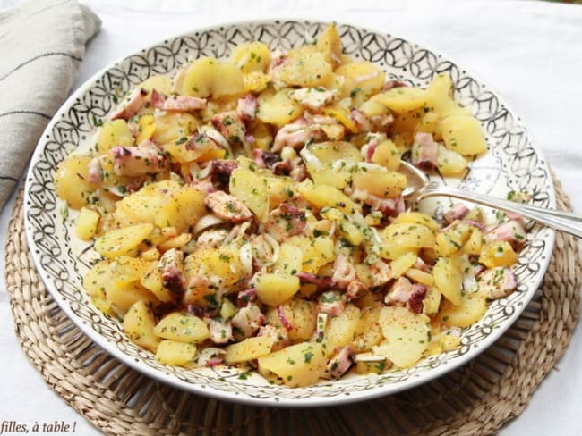 Salade de tentacules de calamar géant aux pommes de terre