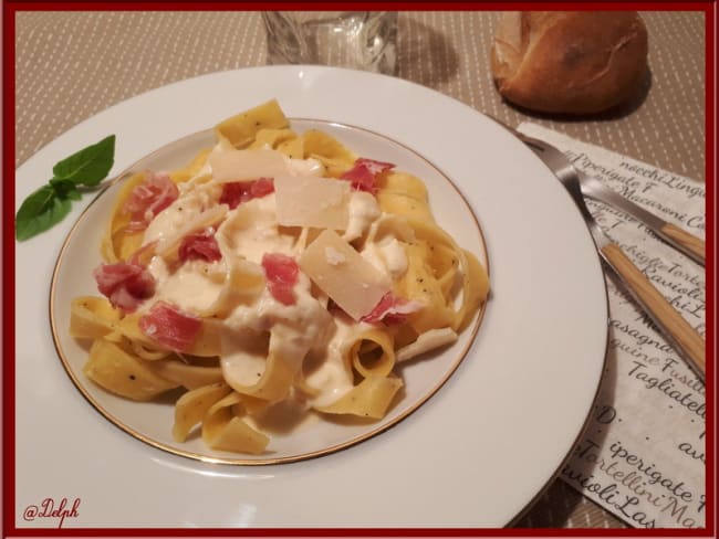 Tagliatelles aux truffes de Toscane et sa crème de parmesan