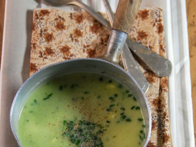 Velouté de courgette au fromage frais et ciboulette