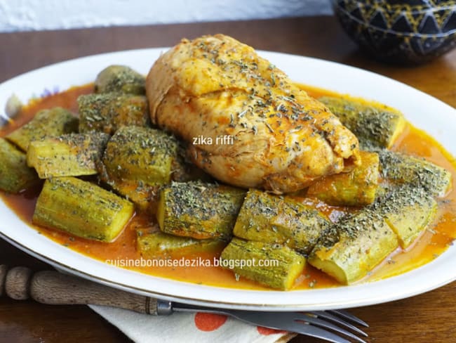 MARKA JRAYWET-MIJOTÉ OU TAJINE DE COURGETTES A LA DINDE DE FERME ET MENTHE SÉCHÉE