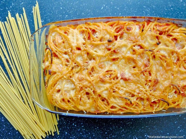 Gratin de pâtes à l'amatriciana