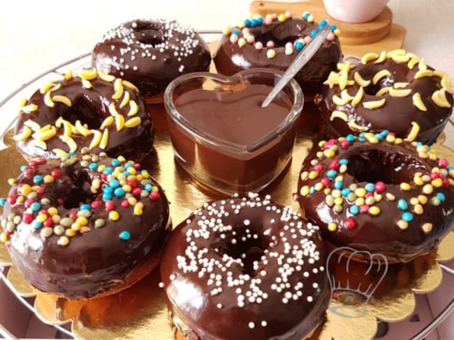 Donuts au chocolat et caramel au beurre salé pour Mardi gras