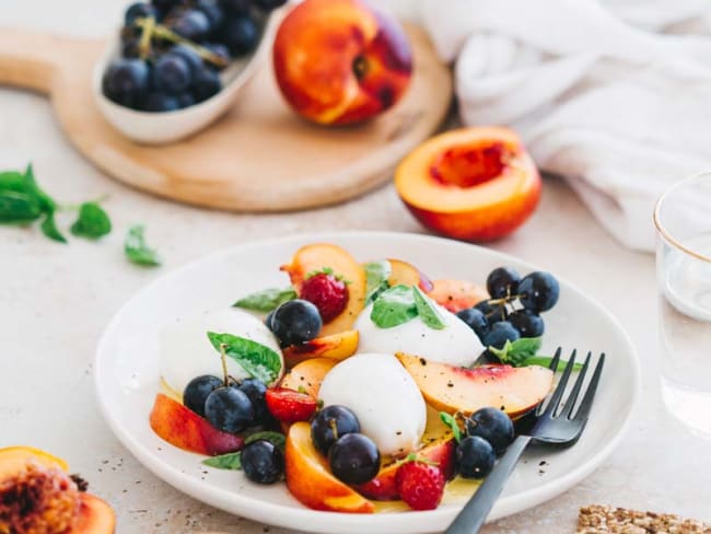 Salade mozzarella nectarines