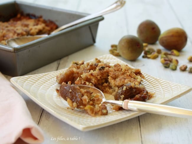 Crumble de figues caramélisées au vinaigre balsamique et pistaches