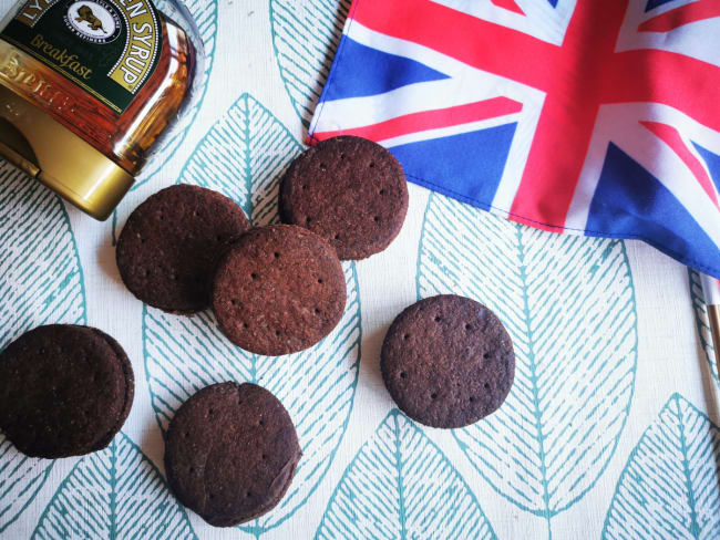 Biscuits Bourbon fourrés d’une ganache au chocolat