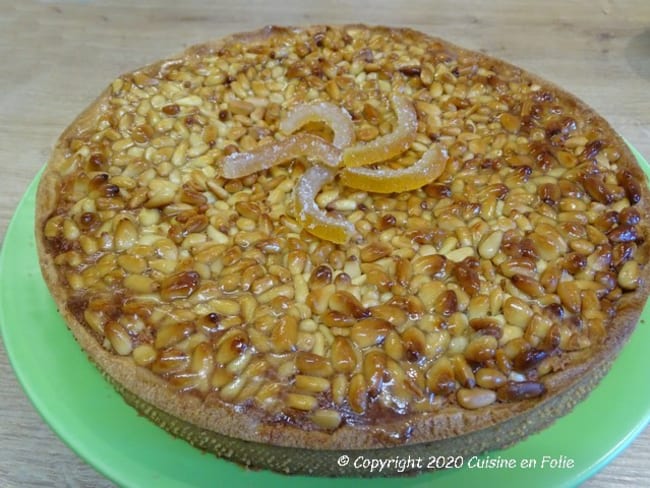 Tarte aux pignons éclats d'orange confite