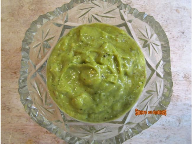 Sauce ou tartinade avocat-poivron vert