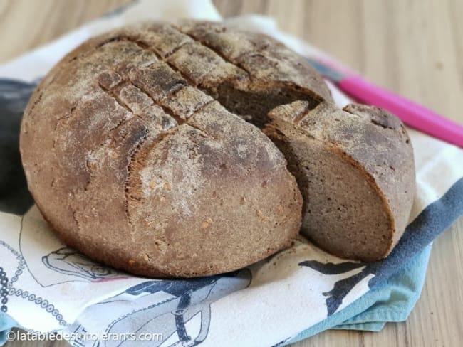 Pain au levain et aux graines de lin