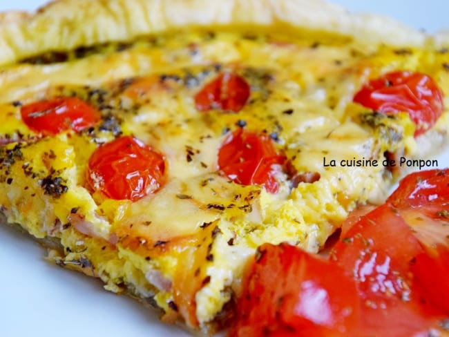 Tarte au fromage d'abbaye, lardons et tomates cerises