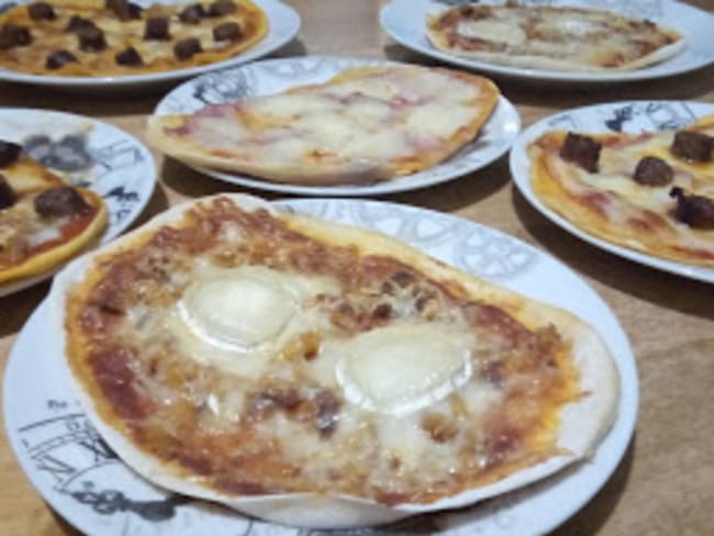 Les pizzas pâte extra fine