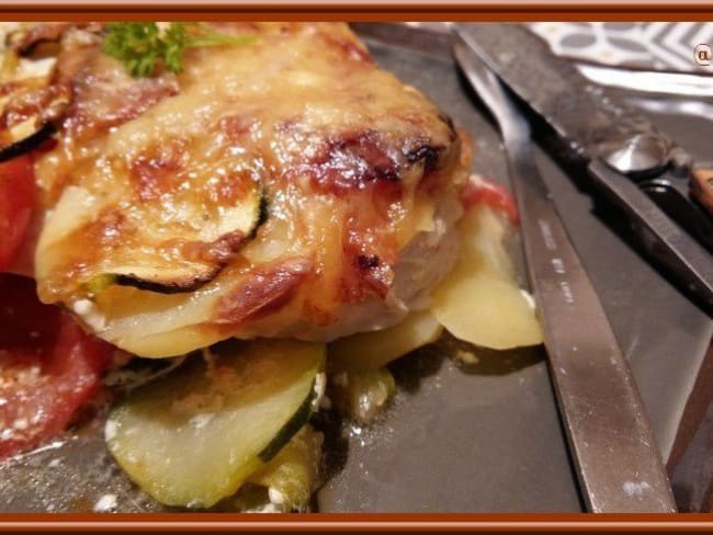 Gratin de courgettes, tomates, pommes de terre et poulet