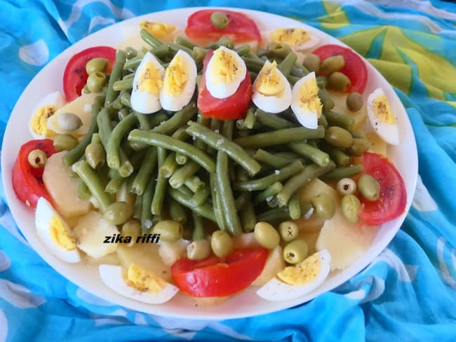 Salade de haricots verts frais à la vinaigrette à l'ail