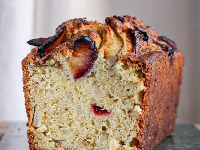 Cake aux poires et aux prunes