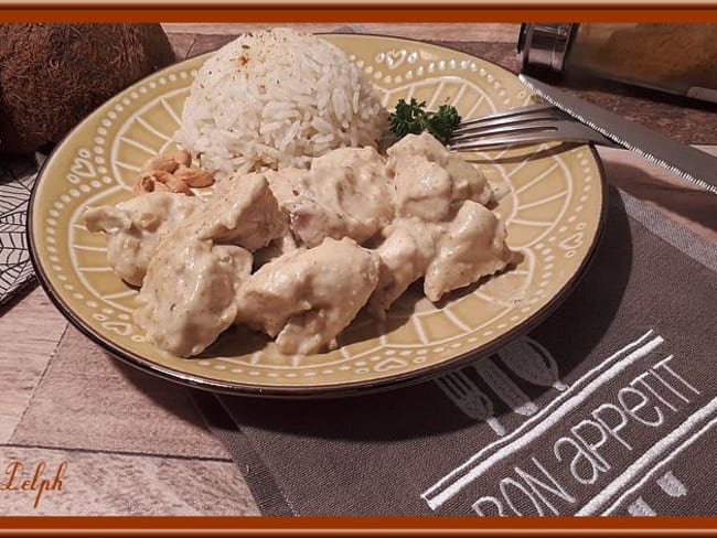 Poulet au curry lait de coco et noix de cajou