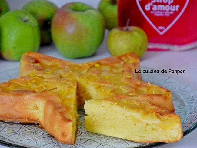 Gâteau yaourt aux pommes et combava