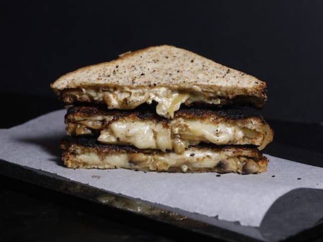 Croque monsieur oignon champignon