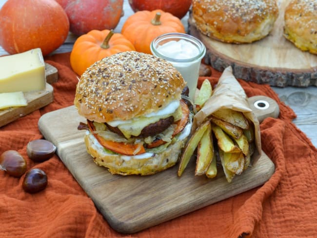 Burger d'automne végétarien et ses frites de pommes de terre au four
