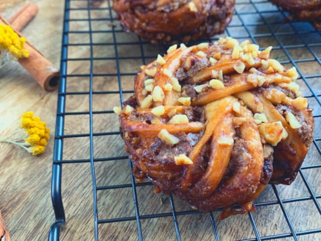 Babka à la cannelle, noix et sucre muscovado