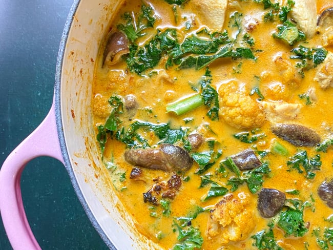 Curry jaune aux légumes grillés