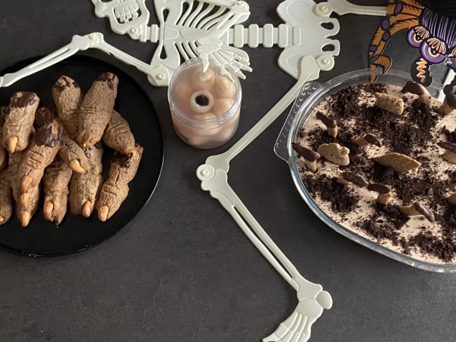 Soupe d'oeil, cimetière chocolaté et doigts de zombies d’halloween