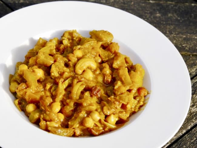 Curry alcalin de tomates vertes façon chutney