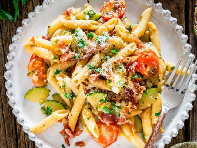 Penne aux courgette et tomates