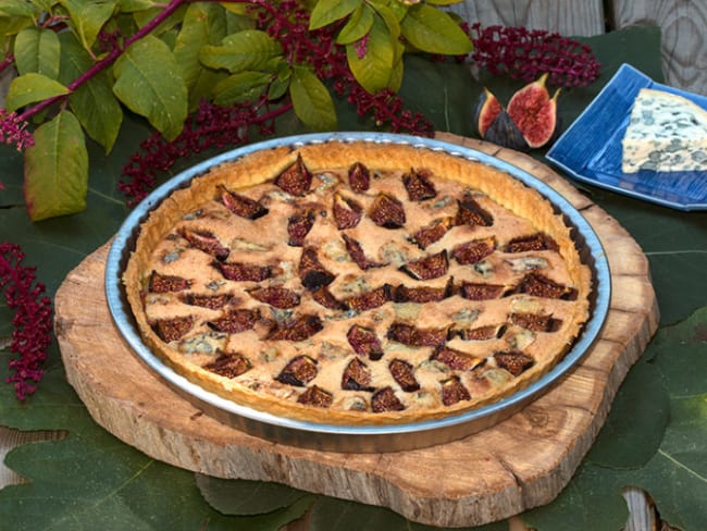 Tarte amandine aux figues et Fourme d'Ambert pour le dessert